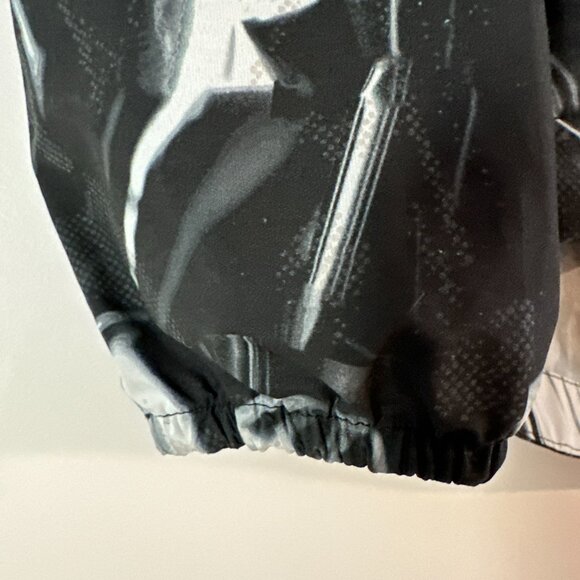 Nike Shield Flash Reflective Running Jacket Steet Sleek Techwear - Picture 4 of 10